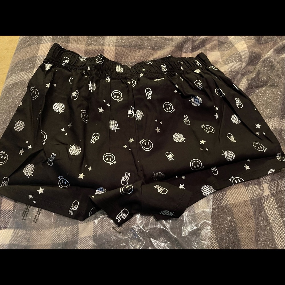 ☀️ Black shorts - Picture 3 of 4